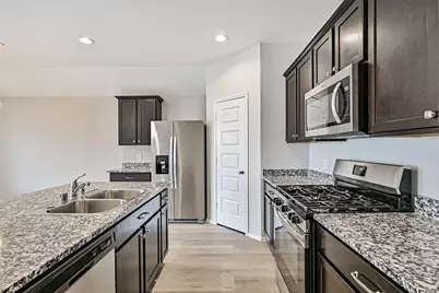 3930 Hawaiian Court, Baytown, TX 77521 - Photo 8