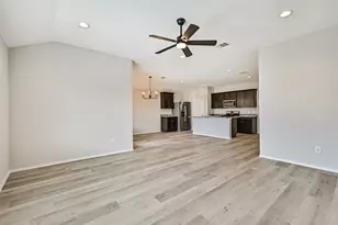 3930 Hawaiian Ct, Baytown, TX 77521 - Photo 6