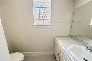 6418 Ferris Dr, Houston, TX 77081 - Photo 10