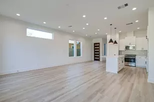 4425 Providence St, Houston, TX 77020 - Photo 8