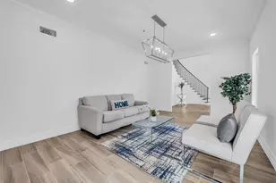 11314 S Williamsburg Dr, Piney Point Village, TX 77024 - Photo 8