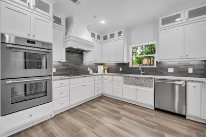 11314 S Williamsburg Drive, Piney Point Village, TX 77024 - Photo 12