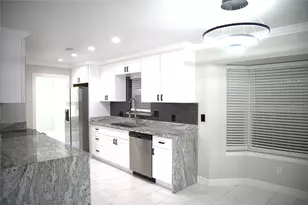10203 Huntington Way Dr, Houston, TX 77099 - Photo 4