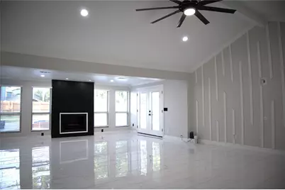 10203 Huntington Way Drive, Houston, TX 77099 - Photo 2
