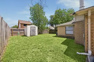10710 Staghill Dr, Houston, TX 77064 - Photo 12