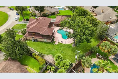 2030 Willowmoss Court, Houston, TX 77008 - Photo 42