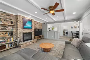2030 Willowmoss Ct, Houston, TX 77008 - Photo 2