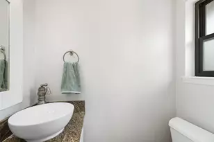 2030 Willowmoss Ct, Houston, TX 77008 - Photo 22