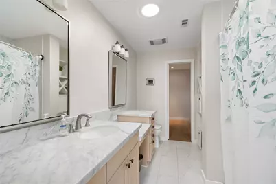 2030 Willowmoss Court, Houston, TX 77008 - Photo 32