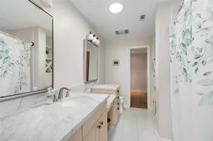 2030 Willowmoss Ct, Houston, TX 77008 - Photo 32