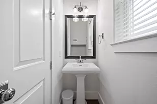 916 Yale St, Houston, TX 77008 - Photo 14