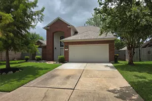 1820 Branch Hill Dr, Pearland, TX 77581 - Photo 1
