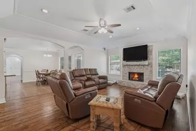 10985 Woods Lane, Cleveland, TX 77328 - Photo 8
