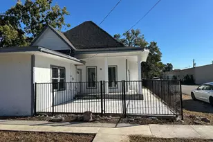 1912 Gentry St, Houston, TX 77009 - Photo 2