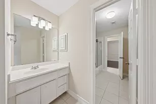 2302 Upland Park Dr, Sugar Land, TX 77479 - Photo 30