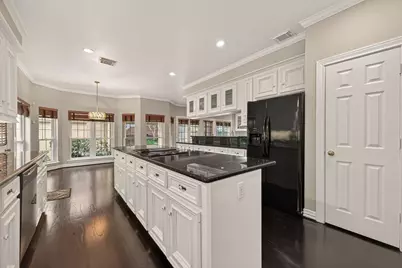 4616 Spruce Street, Bellaire, TX 77401 - Photo 20
