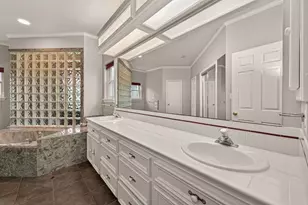 4616 Spruce St, Bellaire, TX 77401 - Photo 36