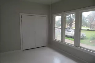 1111 N Thompson St, Conroe, TX 77301 - Photo 10