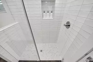 1705 Dennis St, Houston, TX 77004 - Photo 10