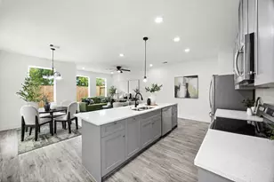8445 Furray A/B Rd, Houston, TX 77028 - Photo 6