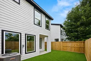 8445 Furray A/B Rd, Houston, TX 77028 - Photo 26