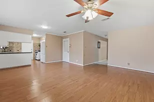 2803 Newcastle Dr, Baytown, TX 77521 - Photo 6