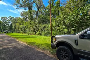 1 Cherry Laurel Ln, New Caney, TX 77357 - Photo 4