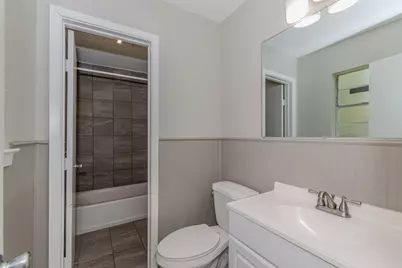 135 W Barkley Street, Sour Lake, TX 77659 - Photo 16
