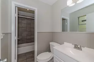 135 W Barkley St, Sour Lake, TX 77659 - Photo 16