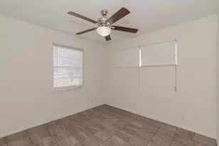 135 W Barkley St, Sour Lake, TX 77659 - Photo 20