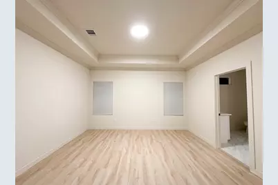 103 E Lobit Avenue, Baytown, TX 77520 - Photo 12