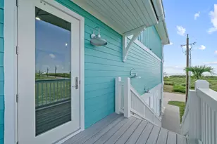 665 Seaside Dr, Crystal Beach, TX 77650 - Photo 6
