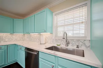 610 Surf Drive, Surfside Beach, TX 77541 - Photo 8