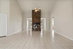 7410 Seton Lake Dr, Houston, TX 77086 - Photo 8