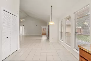 7410 Seton Lake Dr, Houston, TX 77086 - Photo 12
