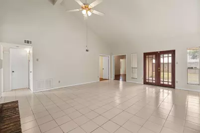 7410 Seton Lake Drive, Houston, TX 77086 - Photo 4