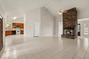 7410 Seton Lake Dr, Houston, TX 77086 - Photo 6