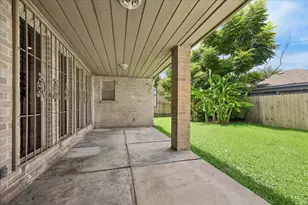 7618 Bankside Dr, Houston, TX 77071 - Photo 8