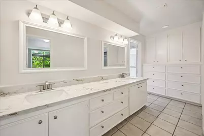 7618 Bankside Drive, Houston, TX 77071 - Photo 10
