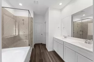 544 Newcomb Holw Dr, Conroe, TX 77304 - Photo 16