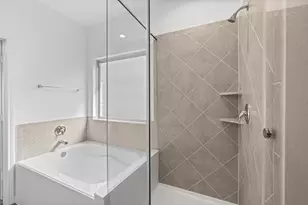 544 Newcomb Holw Dr, Conroe, TX 77304 - Photo 18