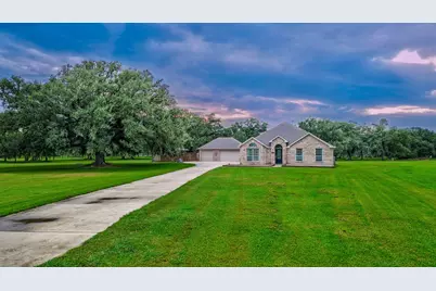 838 Lone Star Trail, Angleton, TX 77515 - Photo 2