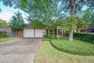 1919 Mosa Creek Ct, Houston, TX 77017 - Photo 2