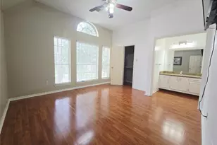 9726 New Kent Dr, Sugar Land, TX 77498 - Photo 16