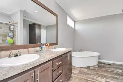 4731 Belton Lane Extension, Anahuac, TX 77514 - Photo 32