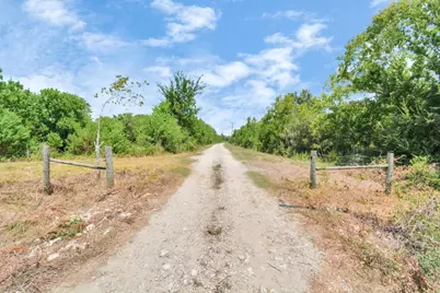 4731 Belton Lane Extension, Anahuac, TX 77514 - Photo 4