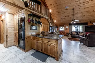 71 Hunters Creek Dr, Huntsville, TX 77340 - Photo 16