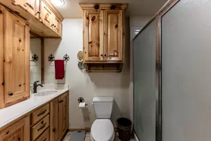 71 Hunters Creek Dr, Huntsville, TX 77340 - Photo 36