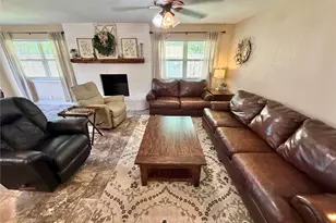 6214 1st St, Danbury, TX 77534 - Photo 14