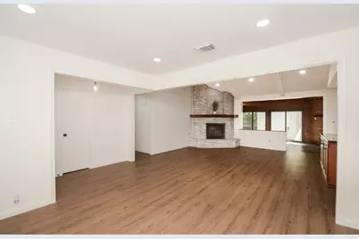 9719 Springmont Drive, Houston, TX 77080 - Photo 32